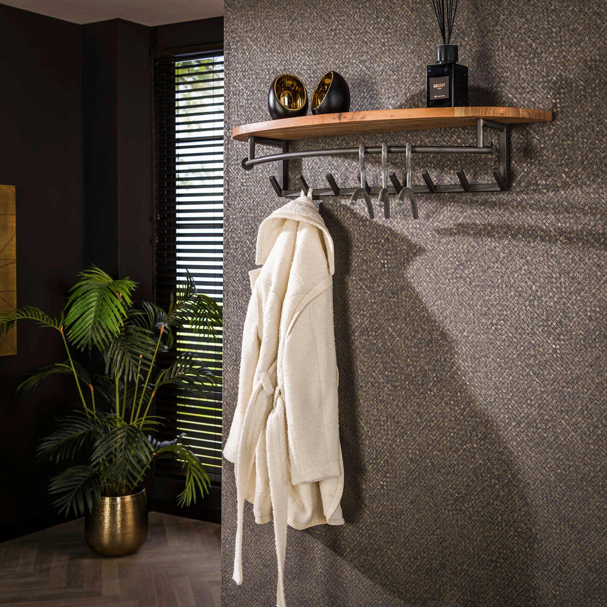 Wandkapstok 8-Haaks River Acaciahout - Met Hoedenplank