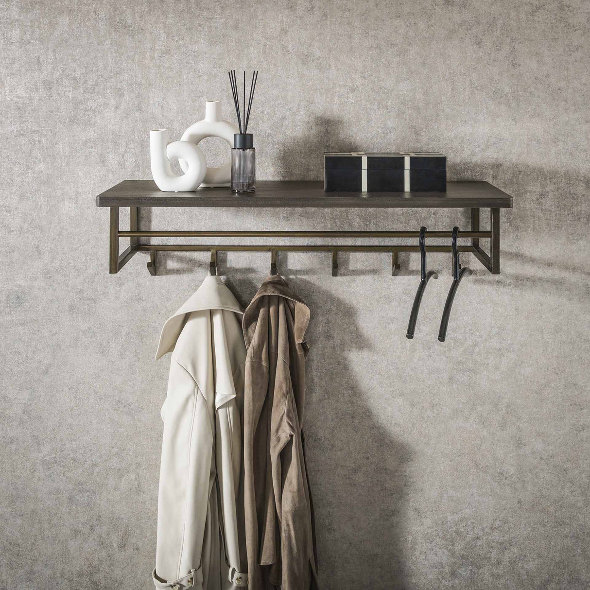 Kapstok Ferre 6-haaks - Met Hoedenplank - Metaal Antiek Brons