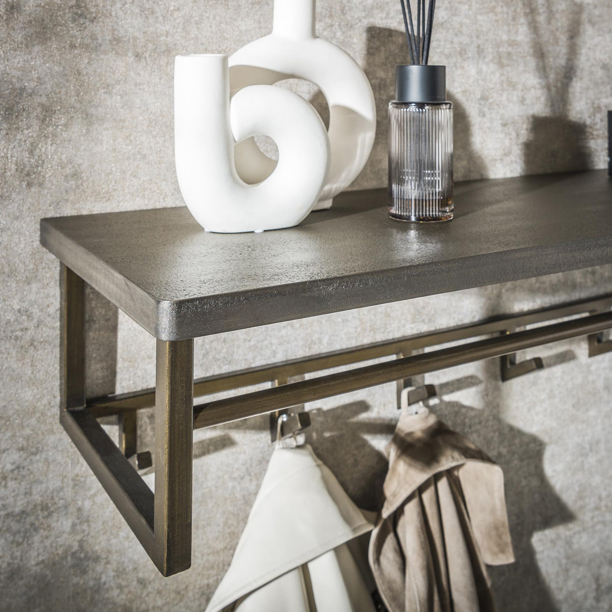 Kapstok Ferre 6-haaks - Met Hoedenplank - Metaal Antiek Brons