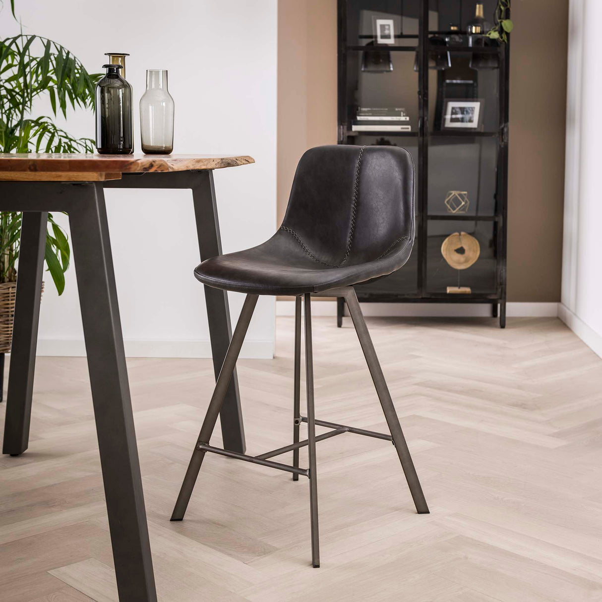 Set van 4 Barkrukken Siena Saddle PU zwart