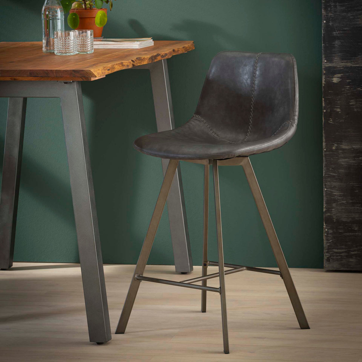 Set van 4 Barkrukken Siena Saddle PU zwart