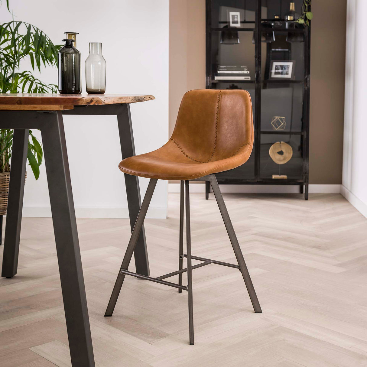 Barkruk Siena Bruin Saddle PU Kunstleer