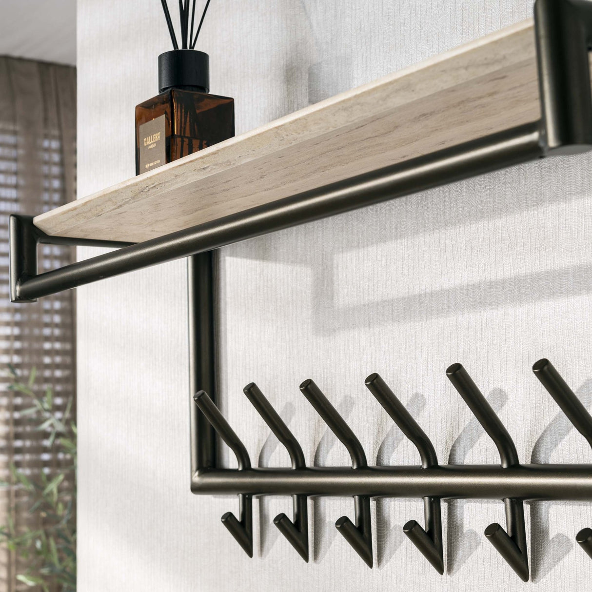 Wandkapstok Aria 2x7 haken Travertine Melamine Bronskleurig