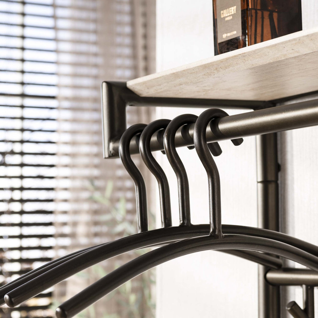 Wandkapstok Aria 3x7 haken Travertine Melamine Bronskleurig