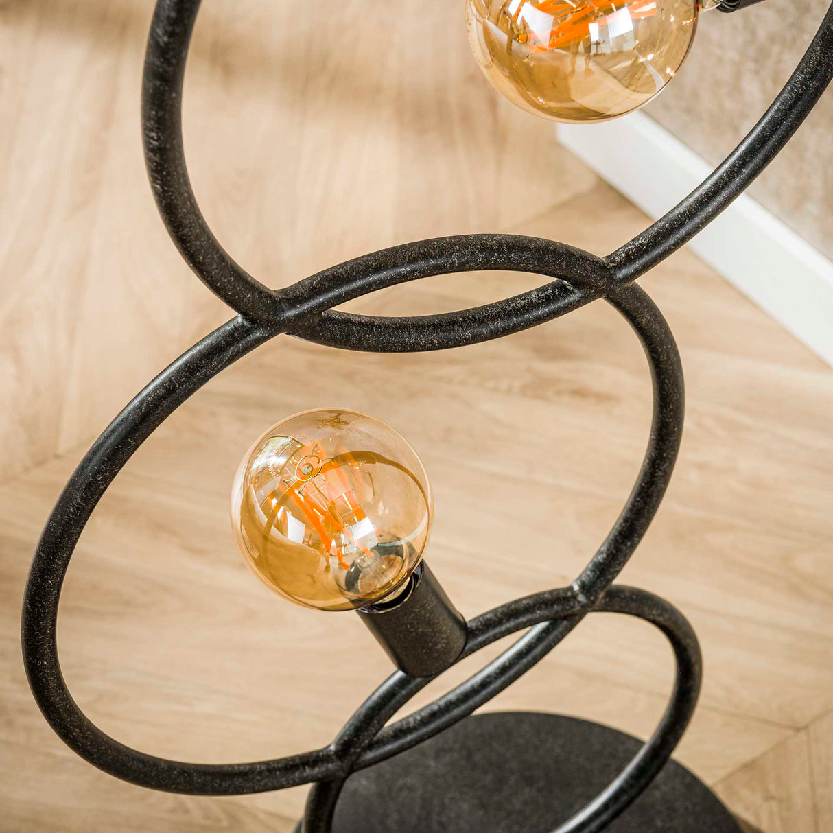 Zwarte vloerlamp 3-lichts industrieel 140 cm