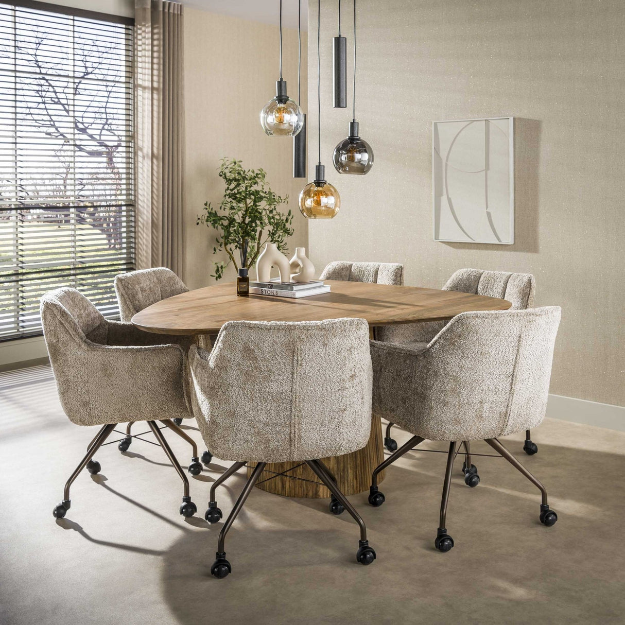 Eettafel - Eettafel driehoekig zandkleur mangohout Sue 150 cm - Dimehouse