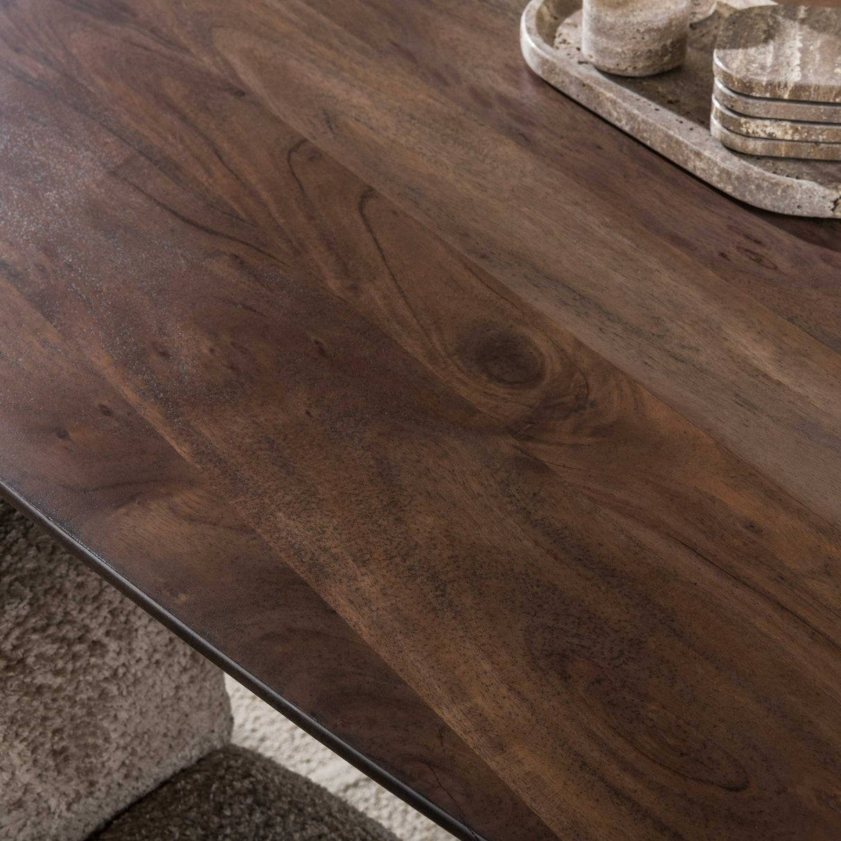 Eettafels - Deens ovale eettafel walnoot bruin massief acaciahout Tavon 215x105 cm - Dimehouse