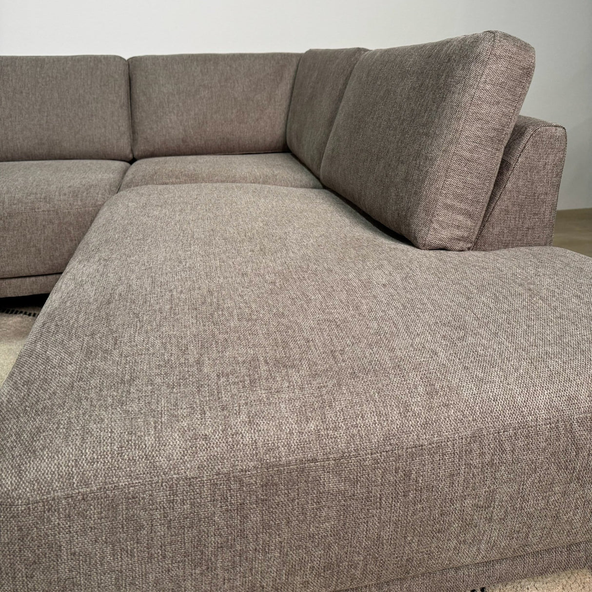 Moderne 3-zits Hoekbank Rechts Taupe Stof Aniko met Lounger 240x197x78 cm